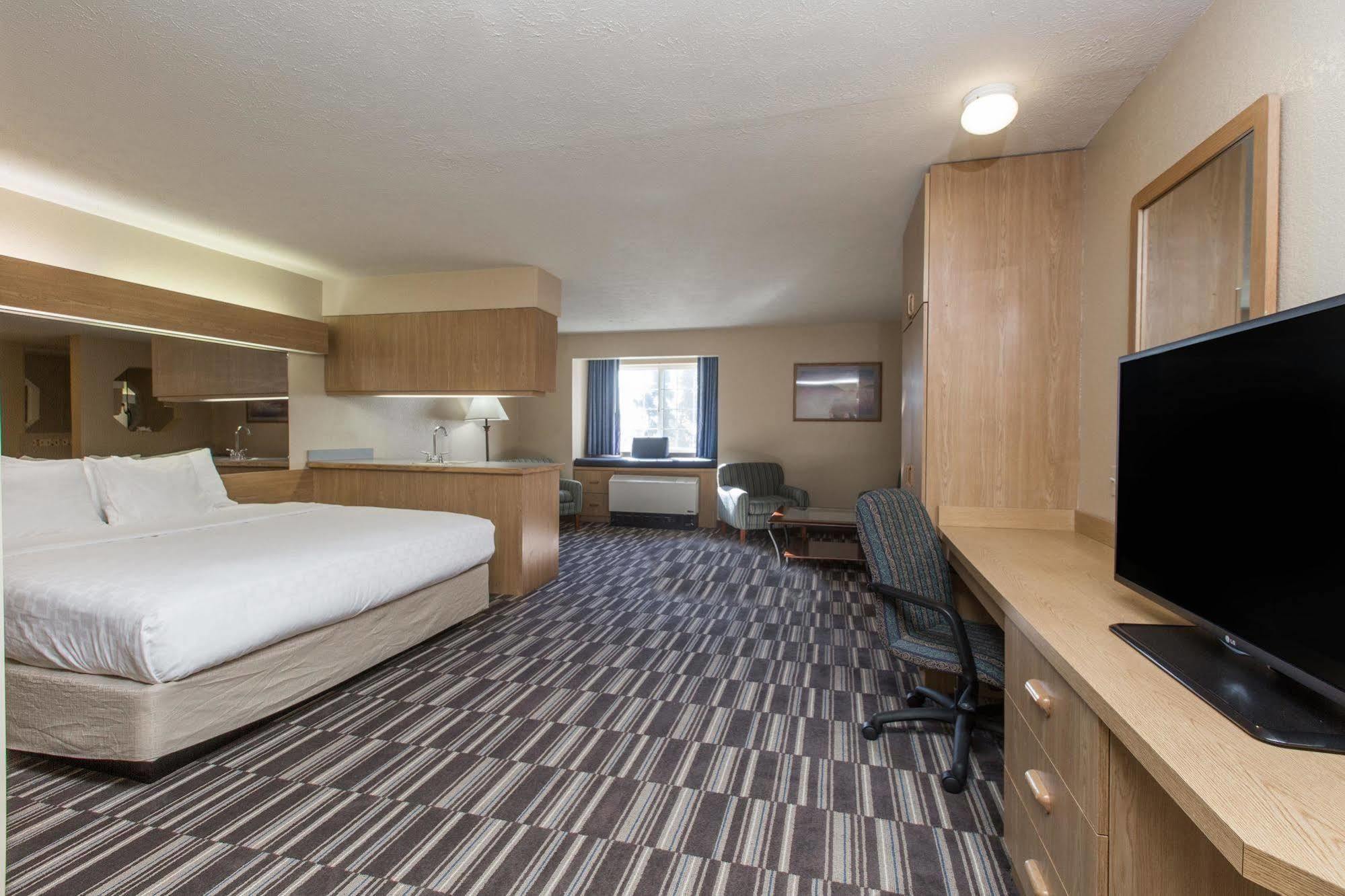 Baymont Inn & Suites By Wyndham Anchorage Airport Exterior foto